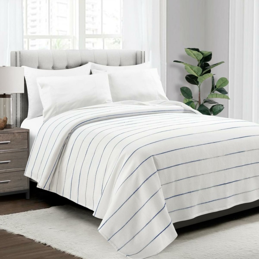 Quilts & Bedspreads * | Lush Decor Ombre Stripe Yarn Dyed Cotton Oversized Blanket/Coverlet Typical Style Navy